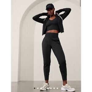 Athleta Venice High Rise Jogger- Black- M